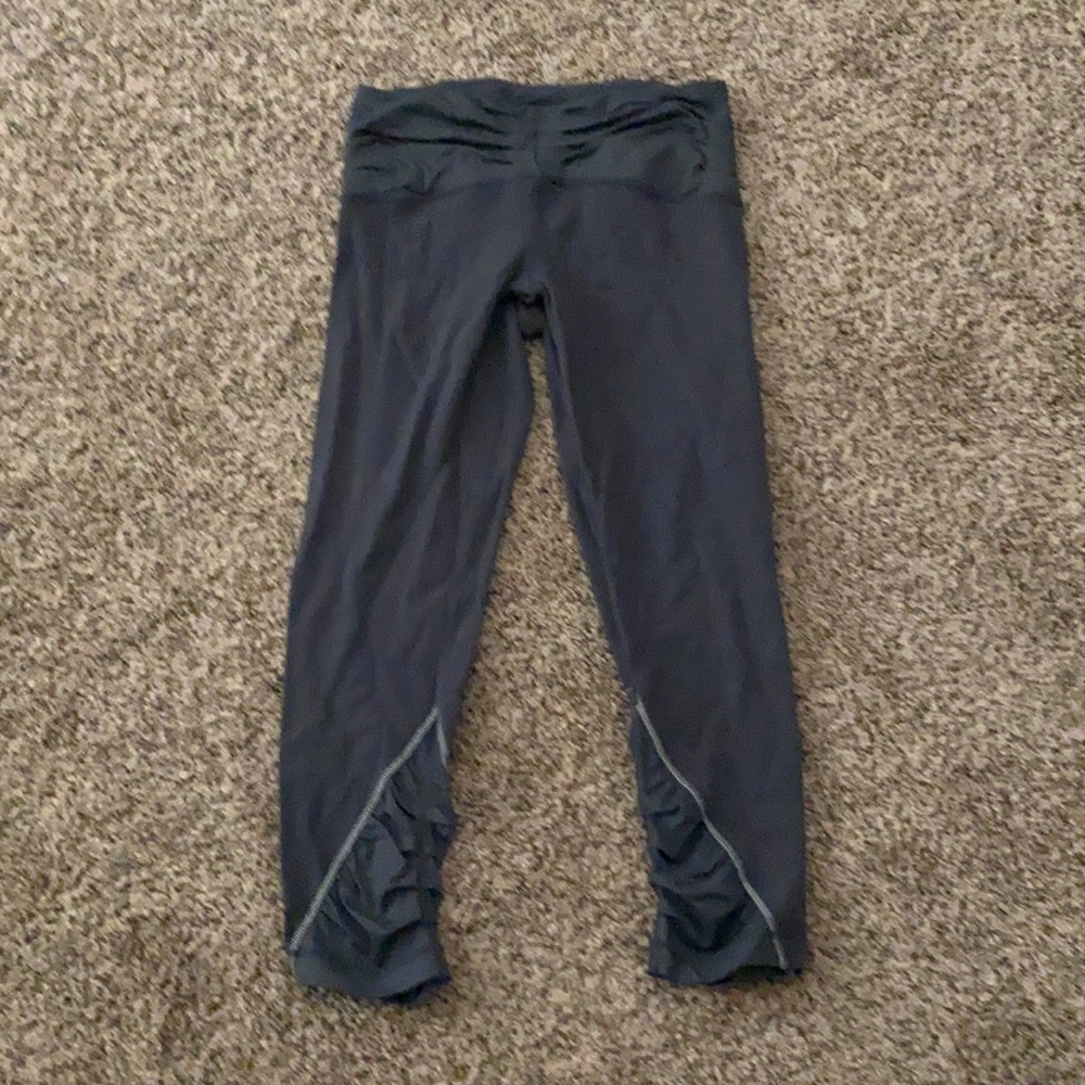 Lululemon gray leggings I believe size 4 or six